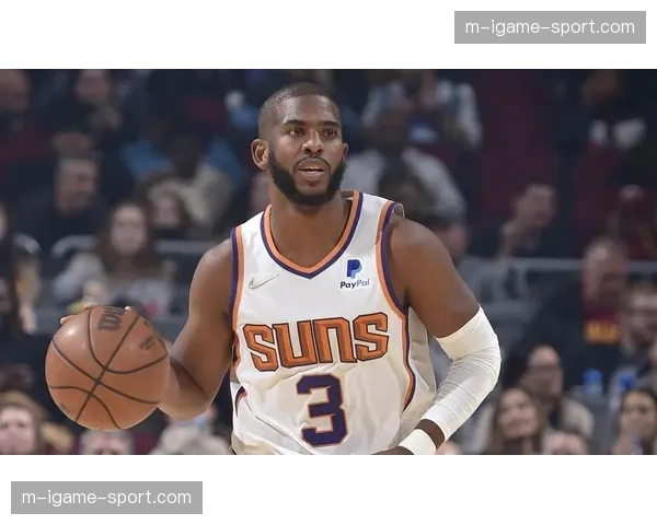 特写：38岁的克里斯·保罗仍在用其传球视野指引太阳队的侧翼跑位